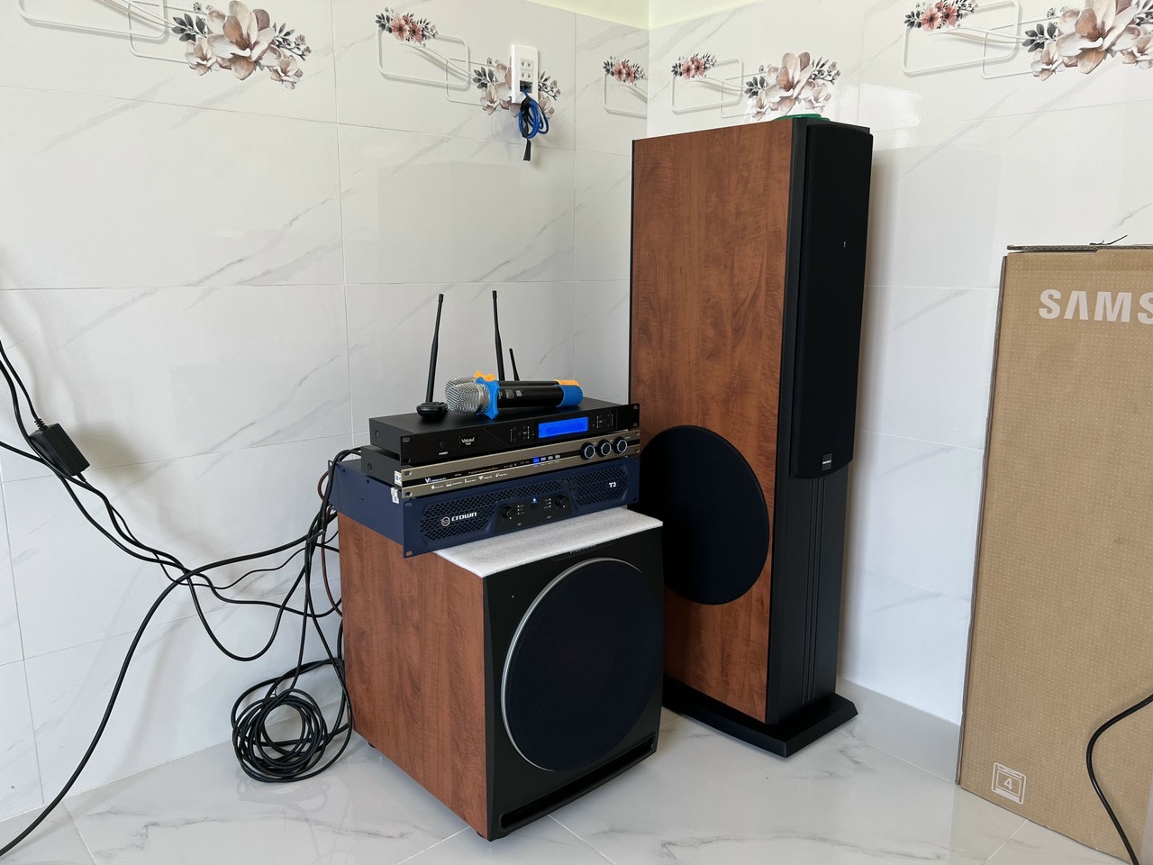 Khách hàng Vũ Huy Hoàng đánh giá về sản phẩm Cục đẩy công suất Crown T3 (Harman Mỹ)