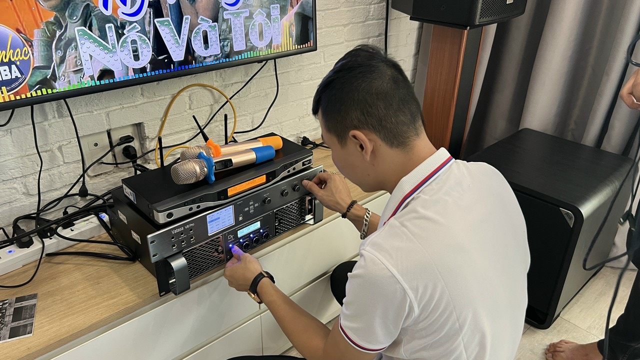 Khách hàng Thiên Tường đánh giá về sản phẩm Dàn Karaoke Biệt Thự Vip DT TT357: (3 DT Alpha 12, Vatasa T900 New, Vatasa V8 Pro, 2 Vatasa DKS1004 NEW, DT Sigma218, Vatasa P9 Luxury, VietK 4TB, VietK 22 inch)