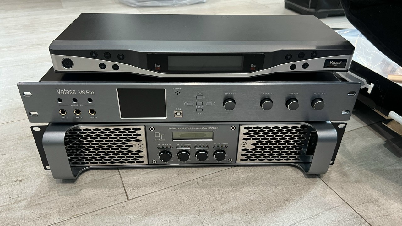 Khách hàng Đình Huân đánh giá về sản phẩm Dàn karaoke DT TT158: (DT Delta 12, Vatasa T900 New, Vatasa V8Pro, DT Lion406, Polk Audio HTS12)