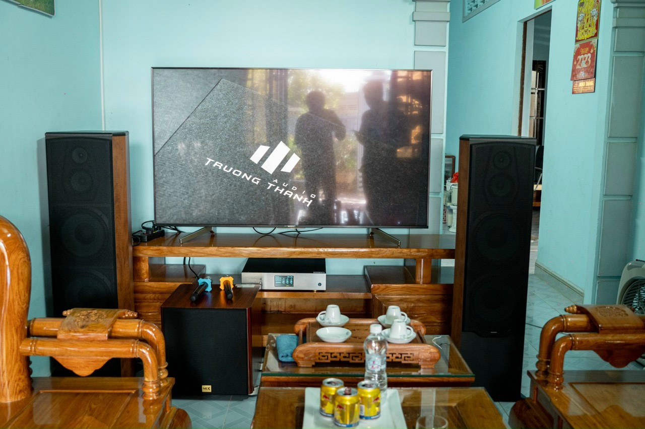 Khách hàng Hoàng Đạt đánh giá về sn phẩm Dàn karaoke Paramax TT253: (Paramax F-2500, Vatasa HC600)