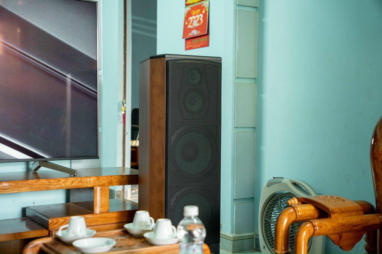 Khách hàng Bùi Thiên Lon đánh giá về sản phẩm Loa Paramax F-2500 ( 3 đường tiếng )