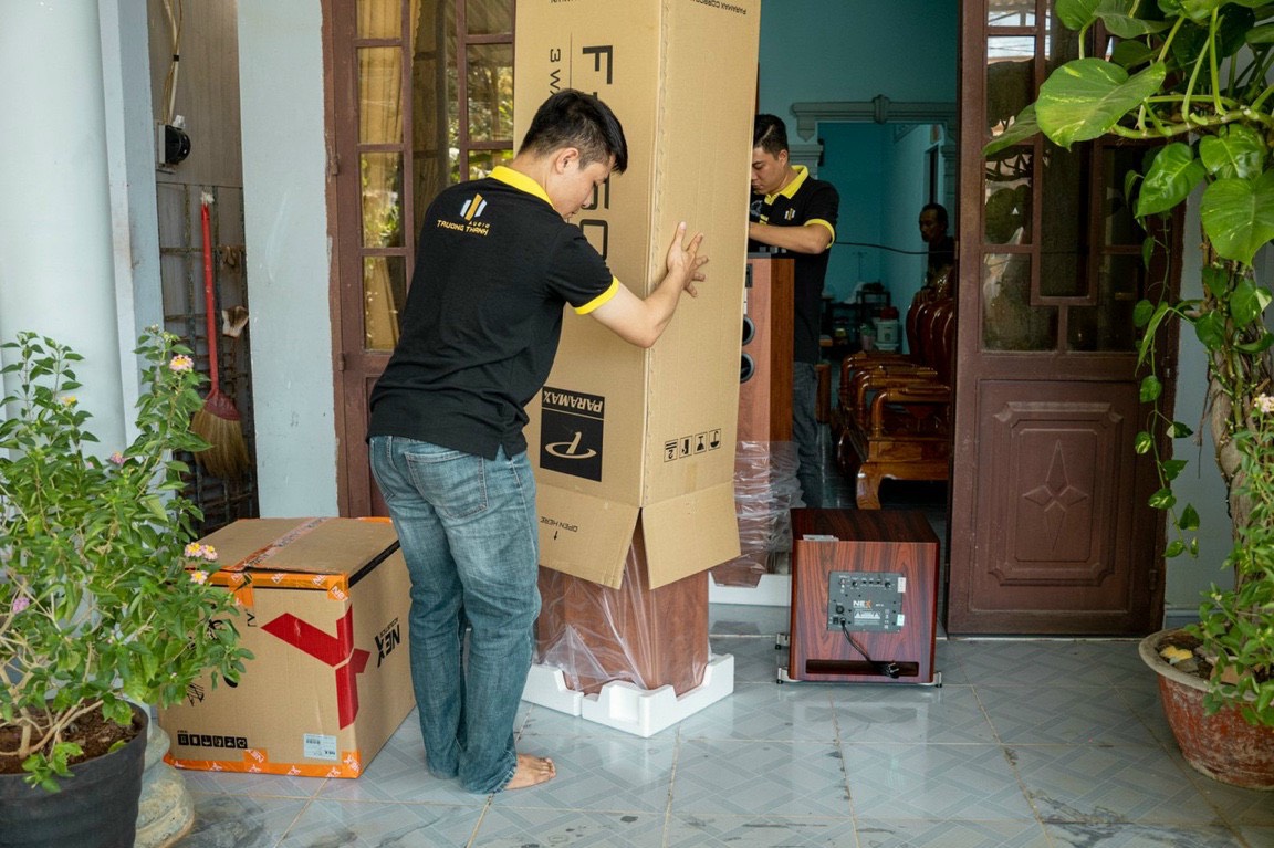 Khách hàng Đặng Phong Quang đánh giá về sản phẩm Loa Paramax F-2500 ( 3 đường tiếng )
