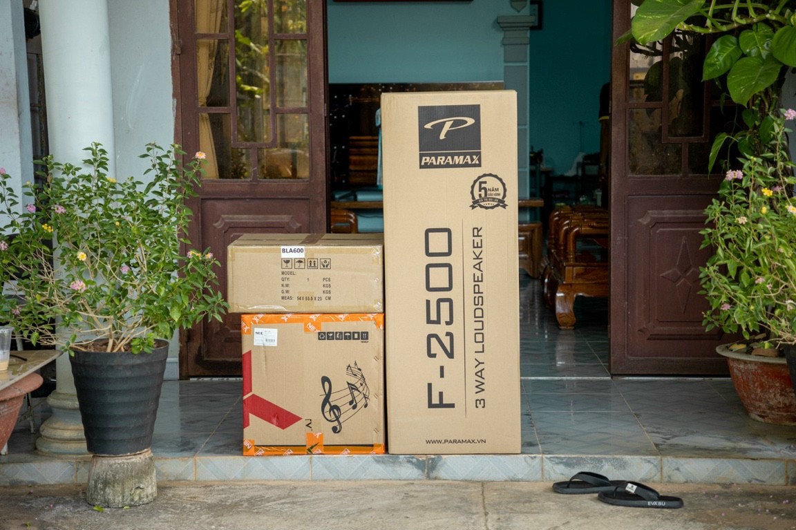 Khách hàng Đặng Phong Quang đánh giá về sn phẩm Loa Paramax F-2500 ( 3 đường tiếng )