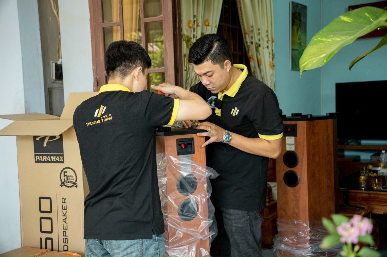 Khách hàng Hoàng Nam đánh giá về sản phẩm Dàn karaoke Paramax TT175: (Paramax F-2500, Vatasa BLA600, Nex 12)