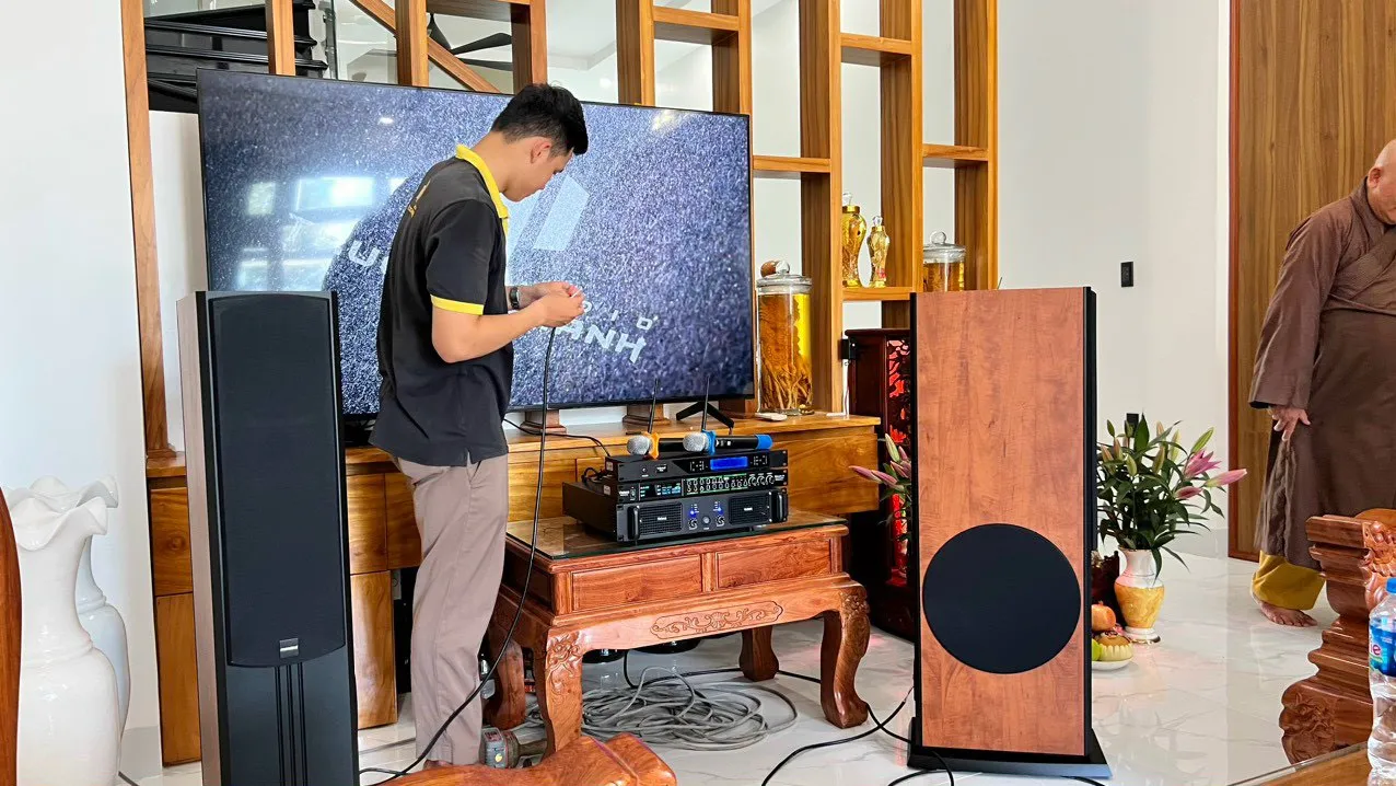 Khách hàng Kiên Dũng đánh giá về sản phẩm Dàn Karaoke Paramax TT258: ( Paramax Euro8Limited, Vatasa HC600 )