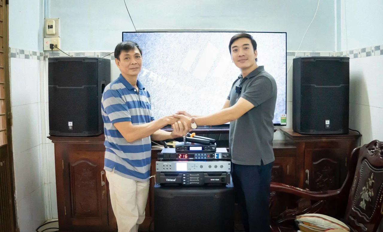Khách hàng Văn Thiện đánh giá về sản phẩm Dàn karaoke JBL TT277: (JBL PRX 412M, JBL VM300, JBL VX8, 2 Crown T7, JBL PRX 418S, Vatasa P9 Limited)