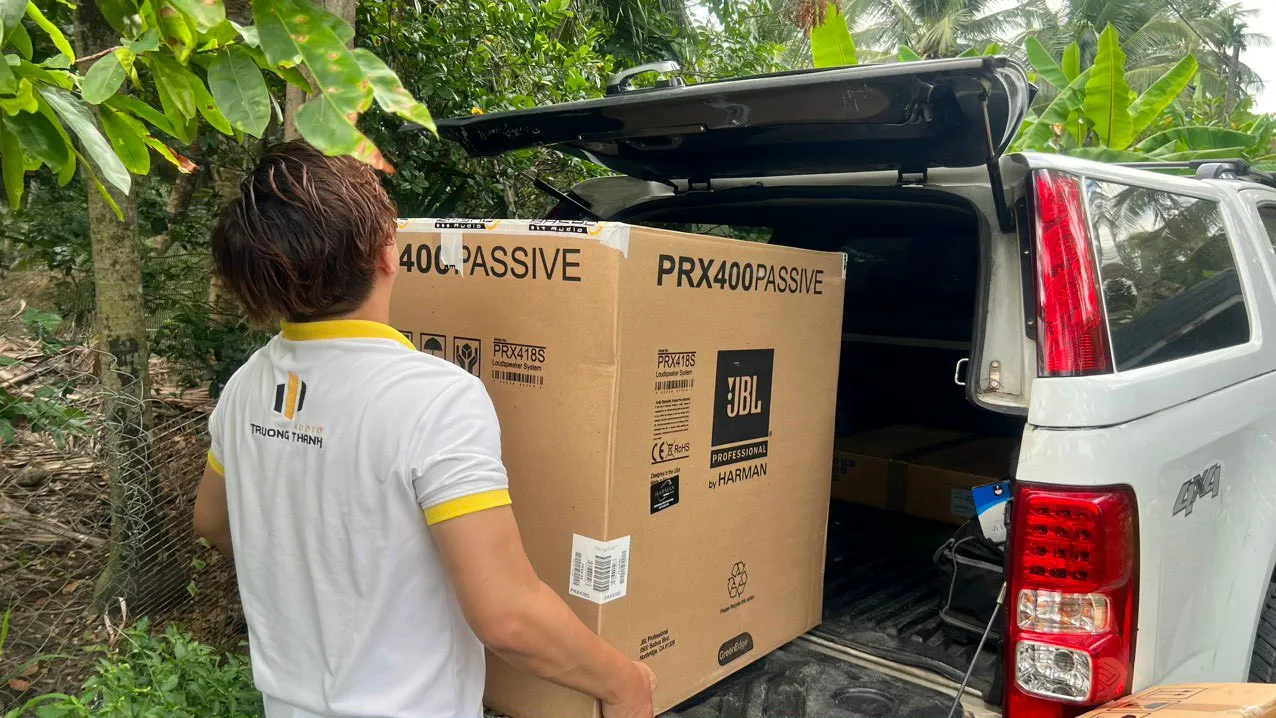 Khách hàng Hoàng Thiện đánh giá về sn phẩm Dàn Karaoke JBL TT340: (JBL KPS2, JBL VM200, JBL VX8, Crown T5, JBL Pasion 12SP)