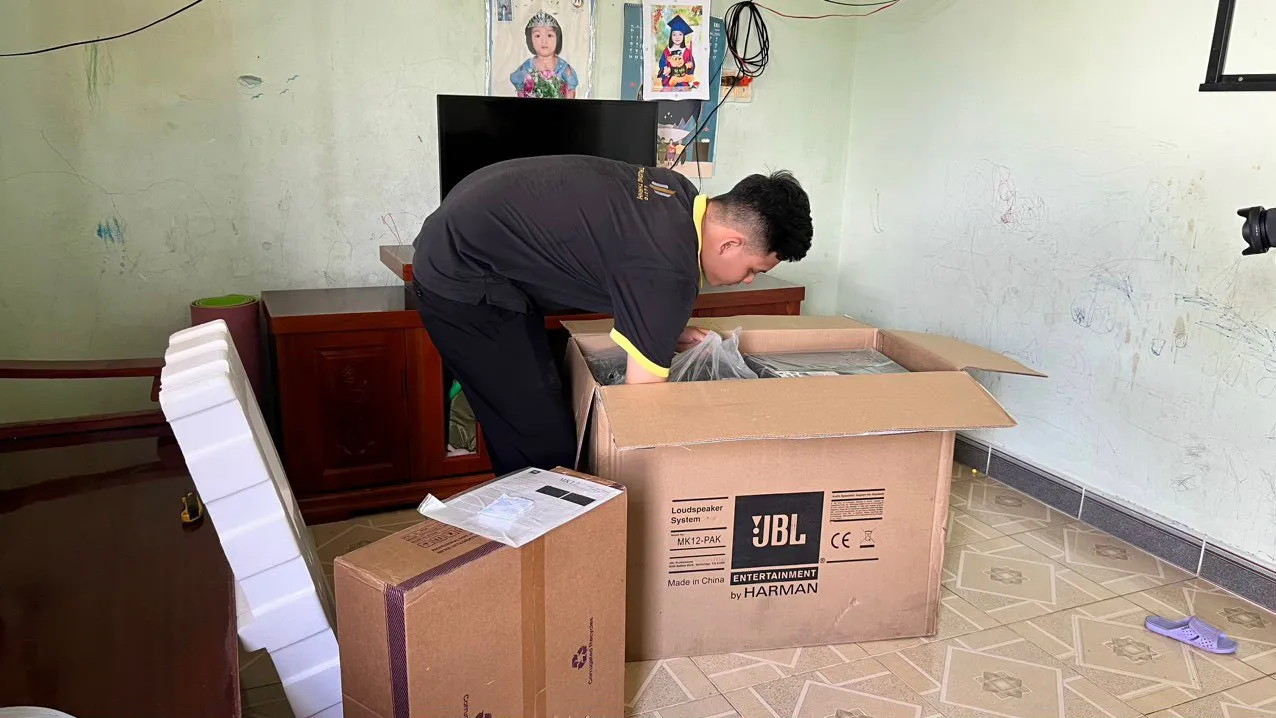 Khách hàng Phạm Thắng đánh giá về sản phẩm Dàn karaoke JBL TT224: (JBL Pasion 12, Vatasa Bla600 New, B&W Pro888 Plus)