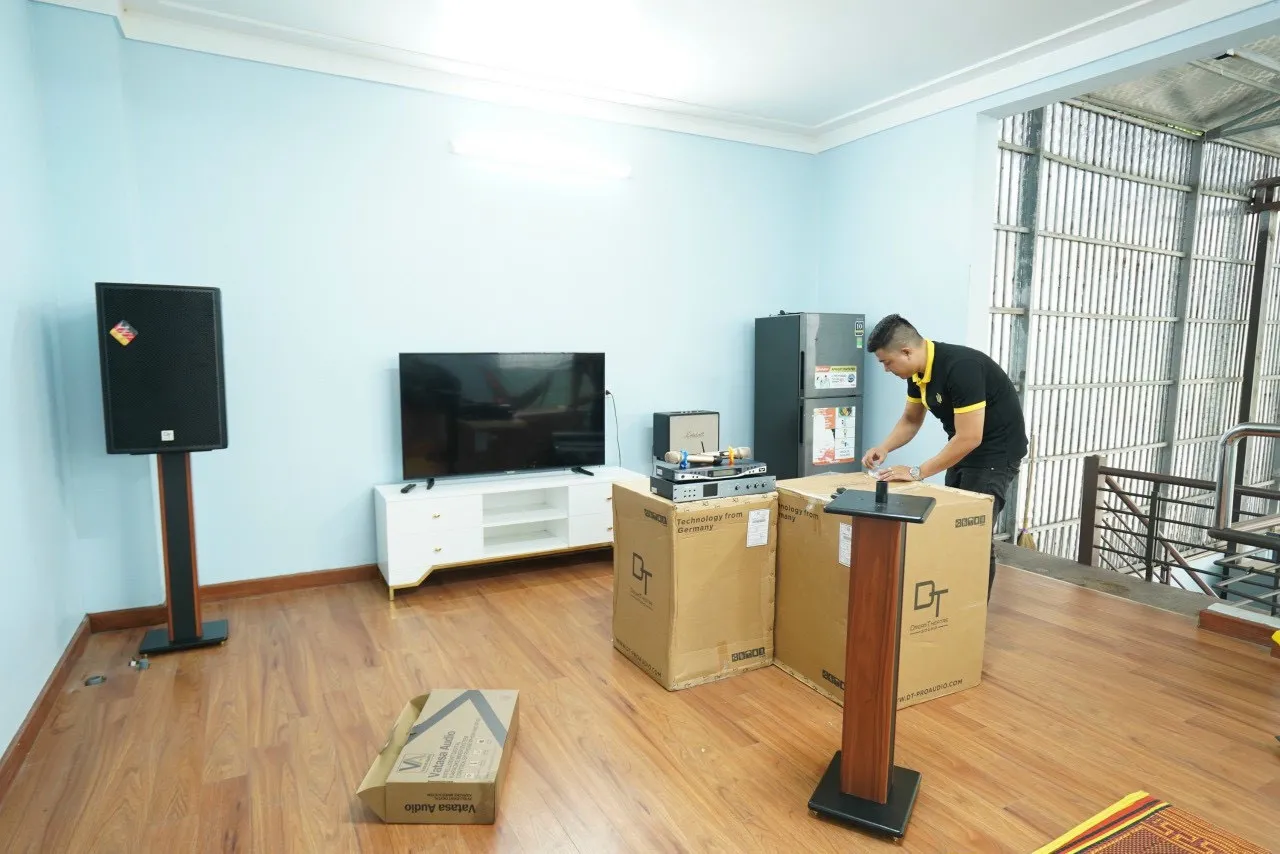 Khách hàng Minh Quang đánh giá về sản phẩm Dàn karaoke DT TT298: (DT Delta 12, JBL VM300, Vatasa V8Pro, DT Lion408, DT Delta115, Vatasa P9 Luxury)