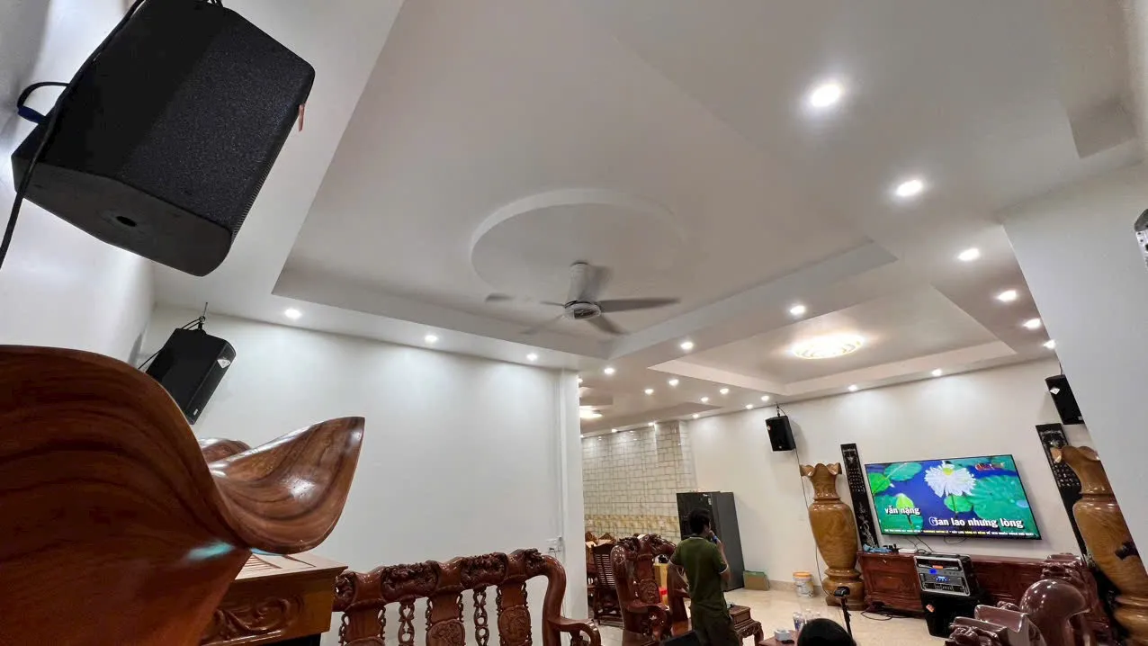 Khách hàng Duy Minh đánh giá về sn phẩm Dàn Karaoke DT TT300: (DT Alpha 12, Vatasa T900 New, Vatasa V8Pro, DT Lion408, DT Delta115, Vatasa P9 Luxury)