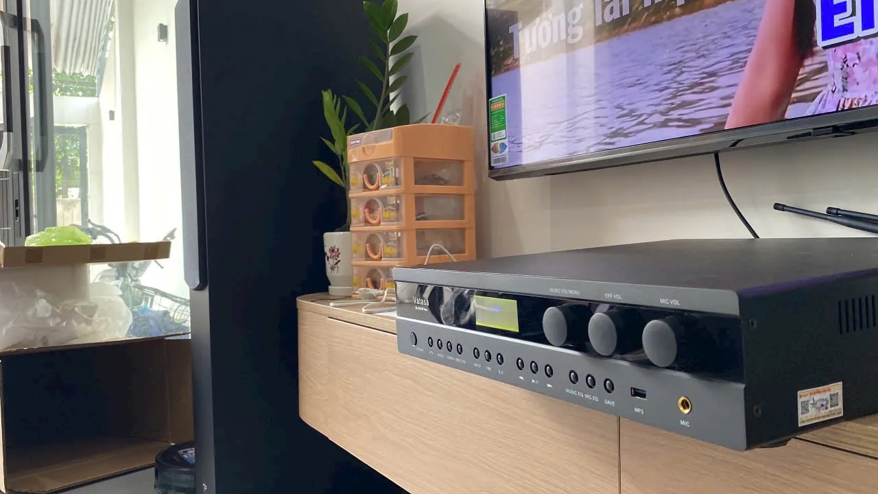 Khách hàng Trường Phúc đánh giá về sản phẩm Dàn Karaoke Paramax TT258: ( Paramax Euro8Limited, Vatasa HC600 )