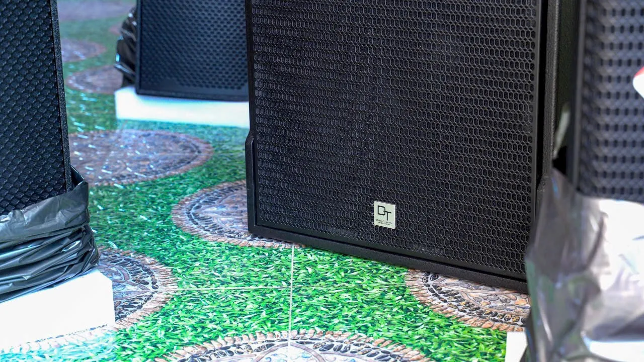 Khách hàng Khôi Vĩ đánh giá về sn phẩm Dàn Karaoke Kinh Doanh DT TT333: (2 DT D2000, Vatasa T900 New, Vatasa V8 Pro, DT Lion215, DT Lion408, DT Sigma118, VietK 4TB, Vietk 22inch)