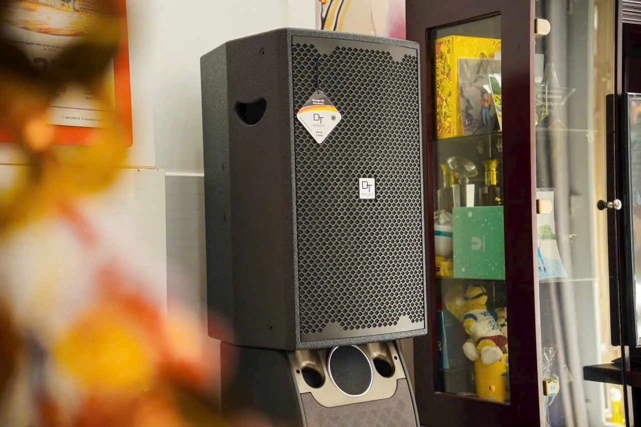 Khách hàng Nhật Huy đánh giá về sản phẩm Dàn Karaoke DT TT210: (DT D2000, Vatasa T500, Vatasa V6 Pro, Vatasa VA-2600, Nex 12)