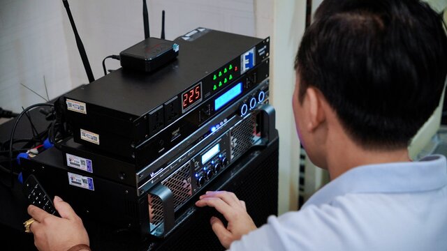 Khách hàng Minh Huy đánh giá về sản phẩm Dàn karaoke DT TT331: (2 DT D2000, Vatasa T800, Vatasa V8Pro, Vatasa VA-4600, B&W S1500 Max, Vatasa P9 Limited, VietK 4K, VietK 22 inch)