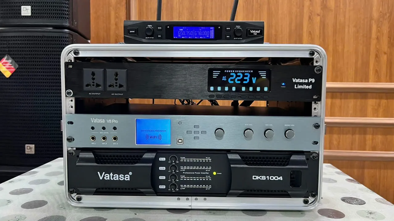 Khách hàng Trọng Hiếu đánh giá về sản phẩm Cục Đẩy Công Suất Vatasa DKS1004 NEW, 4 Kênh