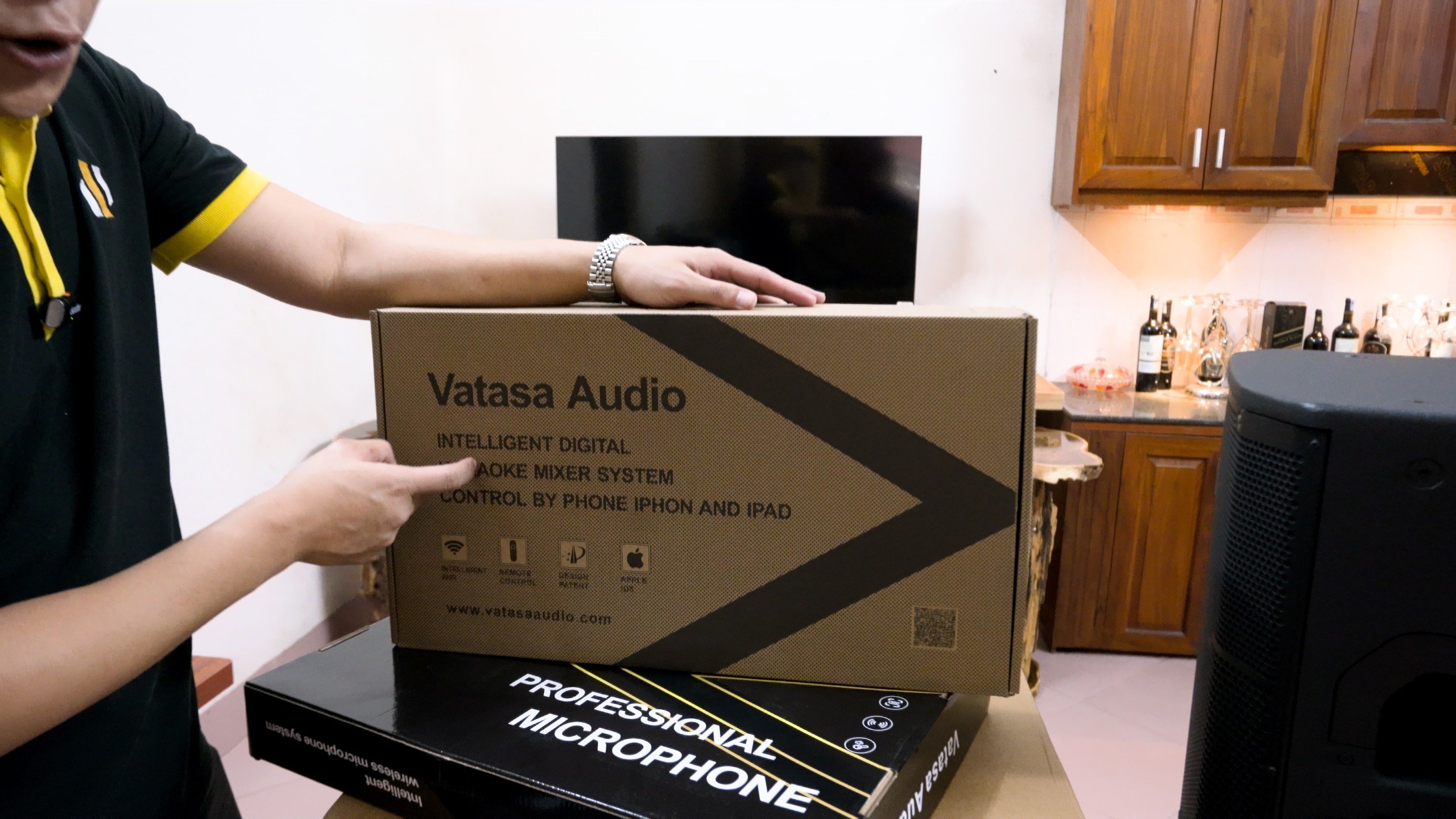 Khách hàng Huy Nhật đánh giá về sản phẩm Dàn Karaoke JBL TT102: ( JBL Ki512, VatasaT900, Vatasa V8pro, Crown T5, Polk Audio HTS12)