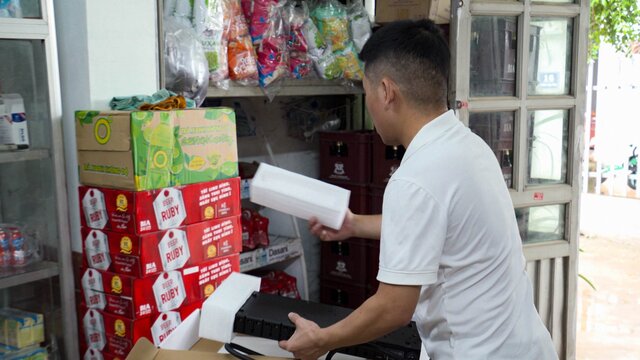 Khách hàng An Thạch đánh giá về sản phẩm Dàn Karaoke DT TT210: (DT D2000, Vatasa T500, Vatasa V6 Pro, Vatasa VA-2600, Nex 12)