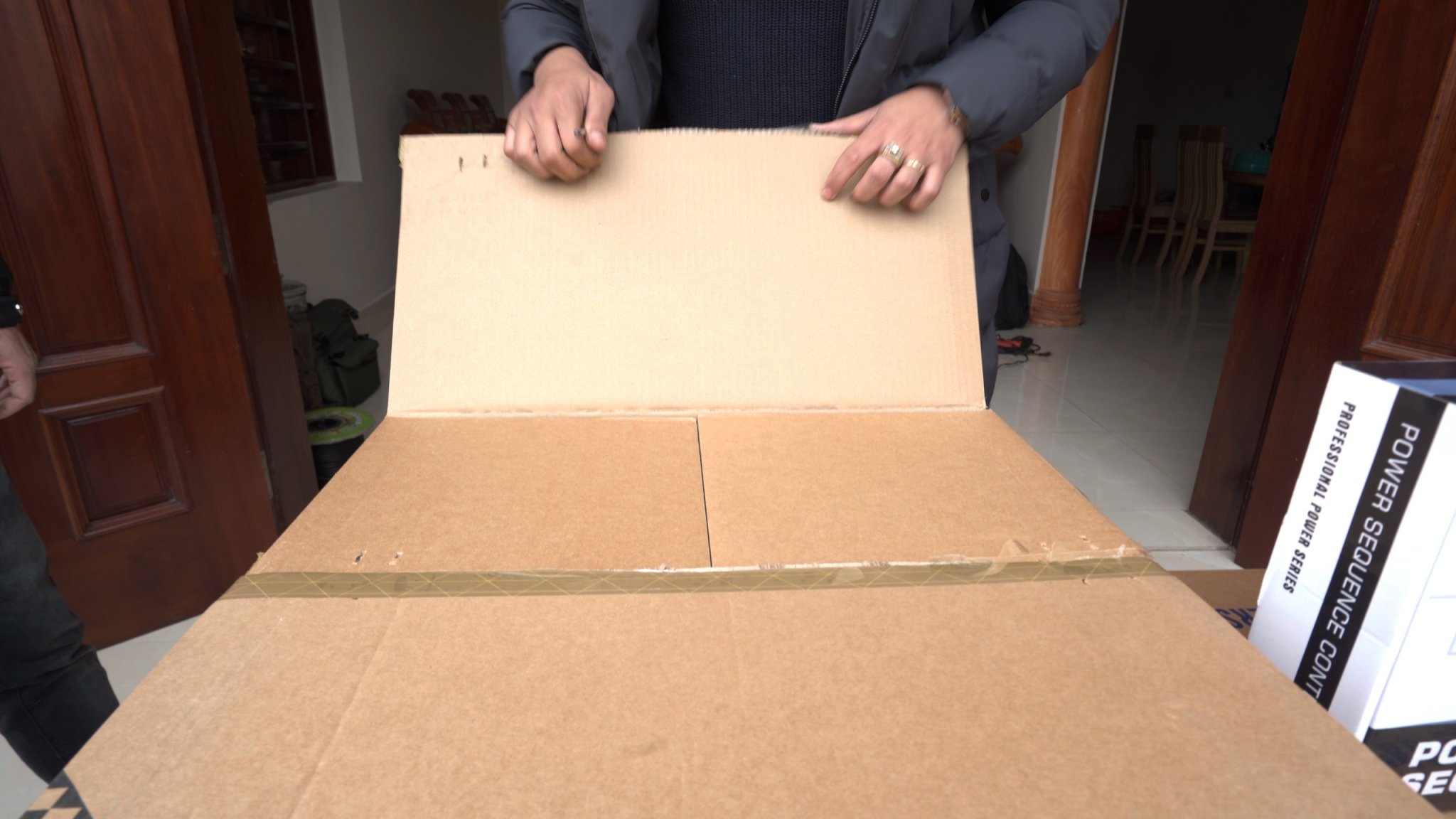 Khách hàng Quốc Lâm đánh giá về sn phẩm Dàn Karaoke JBL TT94: (JBL Pasion12, JBL KX180, JBL VM200, Crown T5)