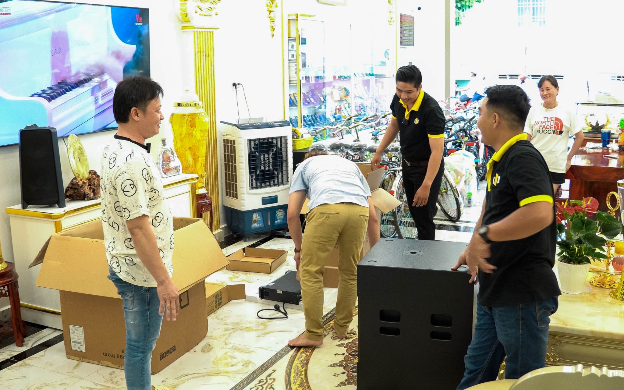 Khách hàng Dũng Hữu đánh giá về sản phẩm Dàn karaoke JBL TT252: (JBL KP4012G2, Vatasa T900 New, Vatasa V8Pro, DT Lion408, DT Sigma118, Vatasa P9 Luxury)
