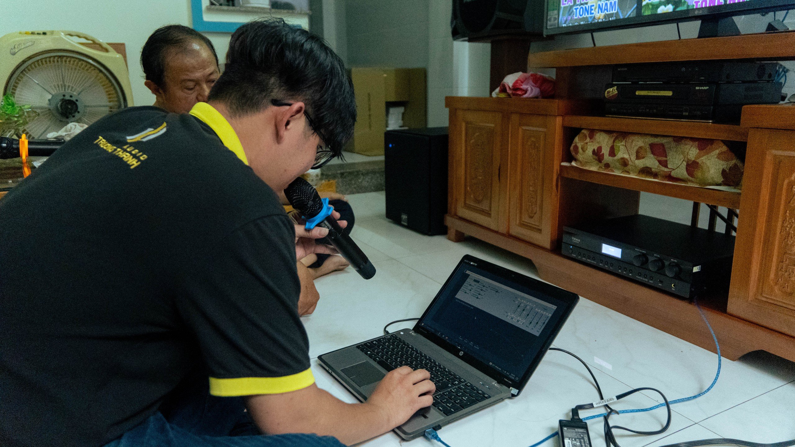 Khách hàng Đặng Văn Thắng đánh giá về sản phẩm Dàn karaoke Paramax TT270: P2000+BLA400NEW