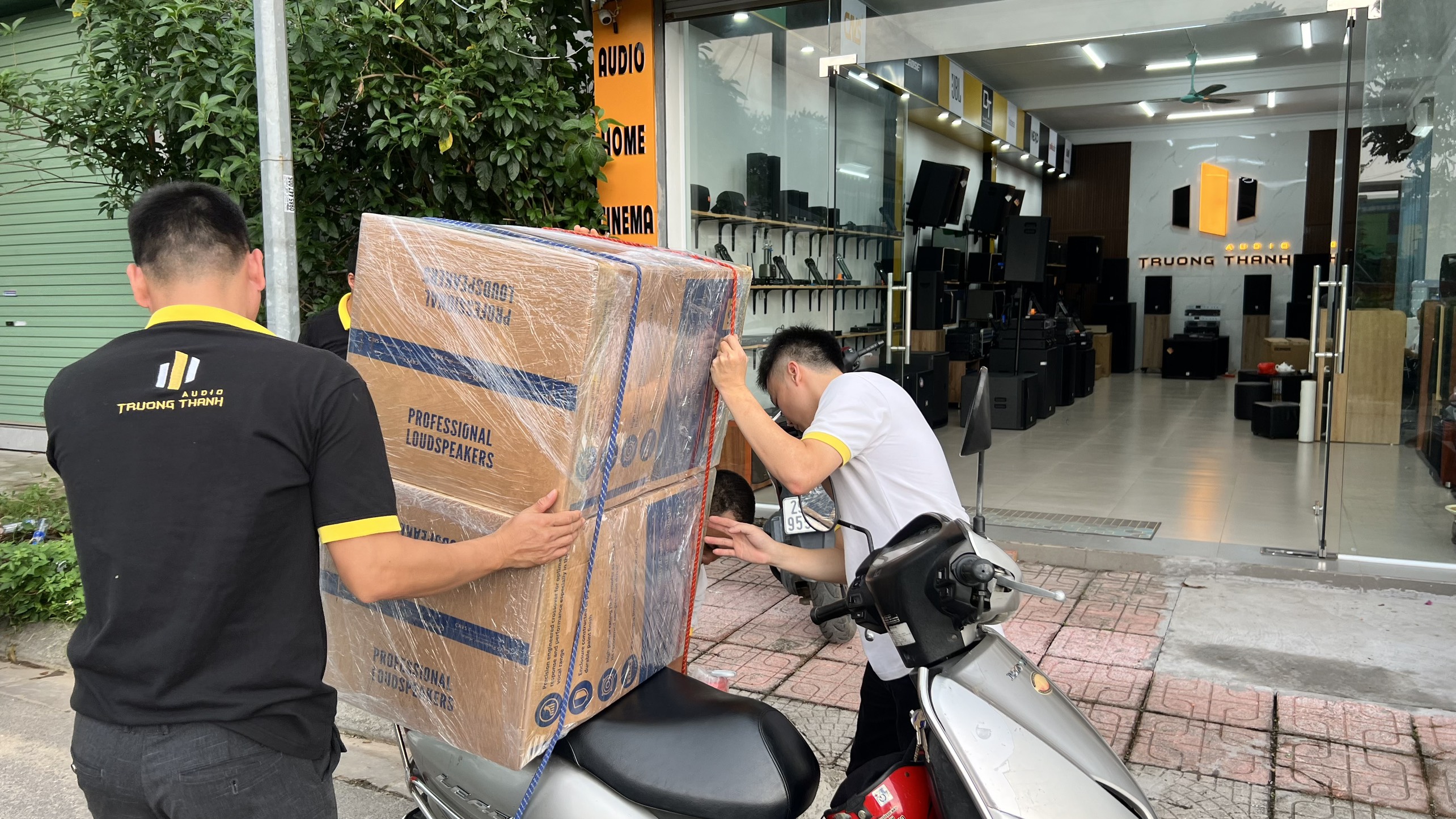 Khách hàng Hữu Trung đánh giá về sản phẩm Dàn Karaoke CAVS TT350: C12+BLA600New